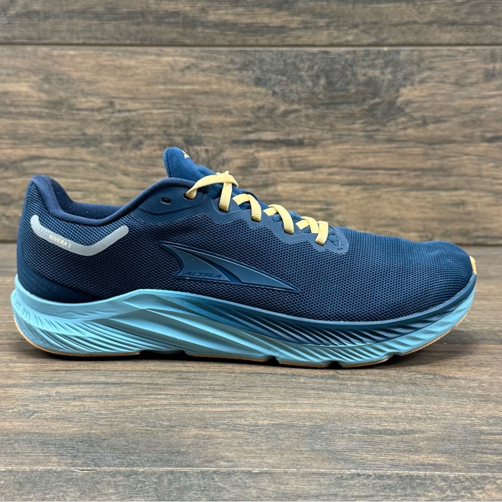Altra Shoes Womens 9.5 Rivera 3 Blue Athletic Running Foot Shape